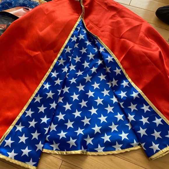 Wonderwoman Costume - Picture 5 of 5